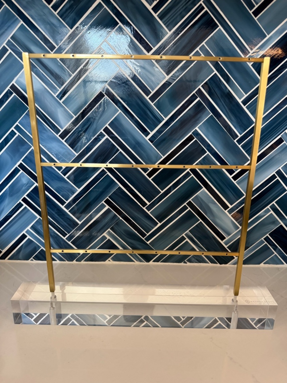 Kendra Scott Gold and Clear Acrylic Earring Display Stand